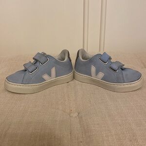 $20 toddler size 7 , Eur 23 light blue sneakers